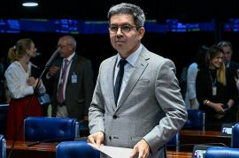 Imagem da notícia Senado aprova ajuda de custo para pacientes do SUS fora do município